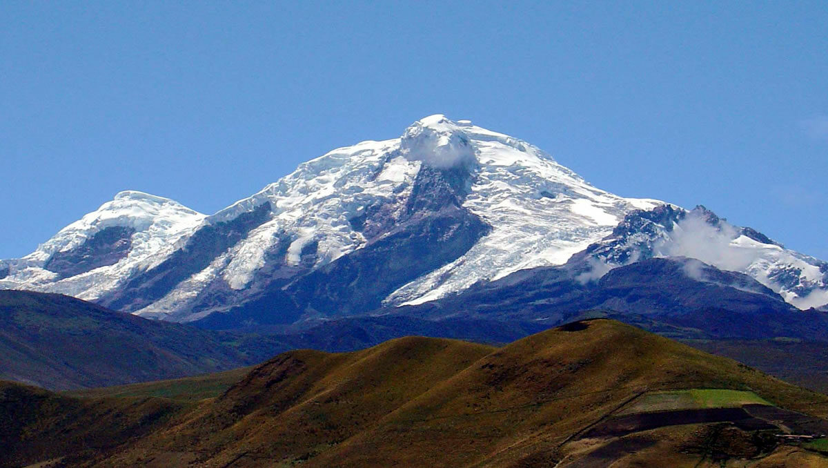 Descubre la emoción de escalar el Cayambe en Ecuador
